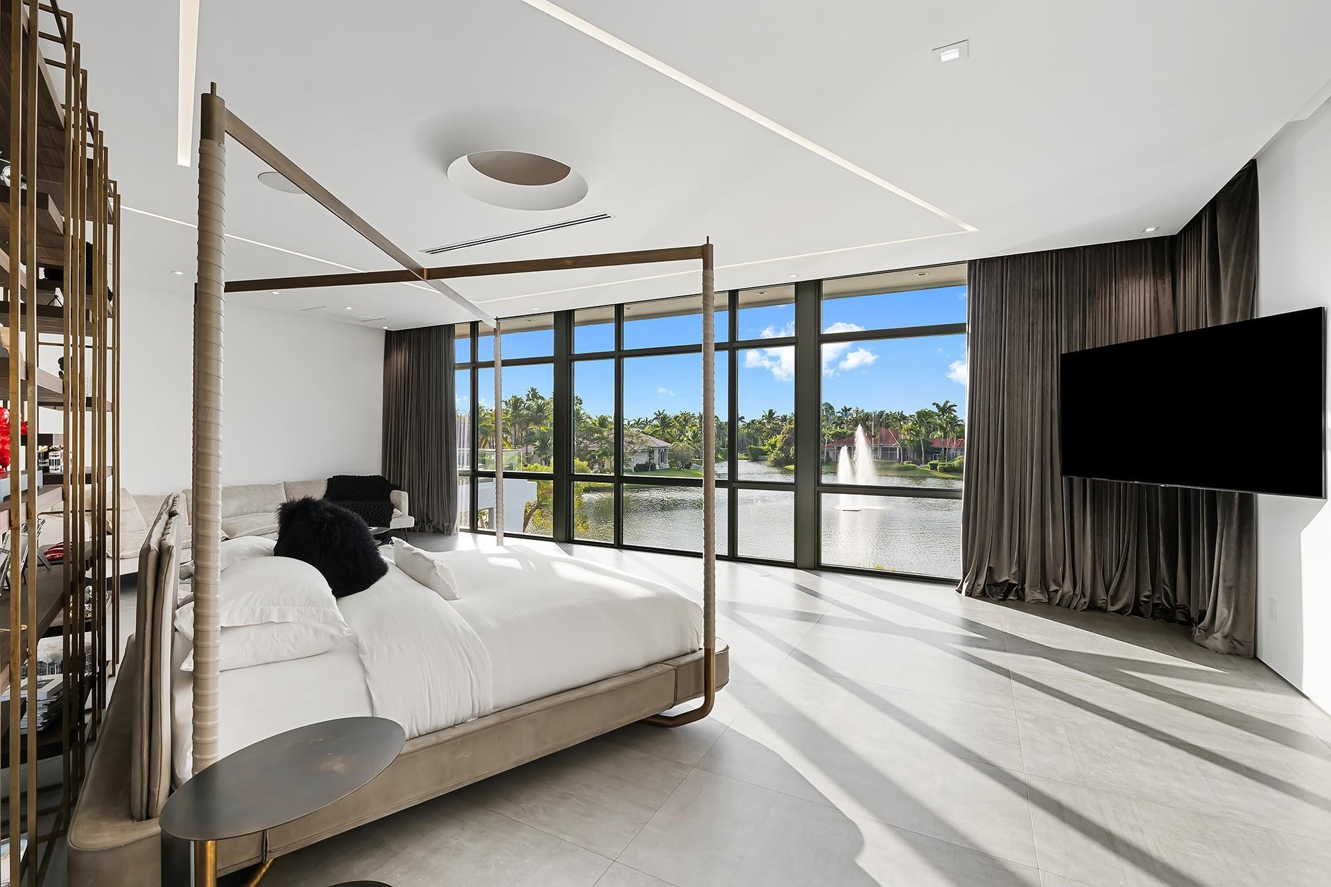 10691 Golden Eagle Court