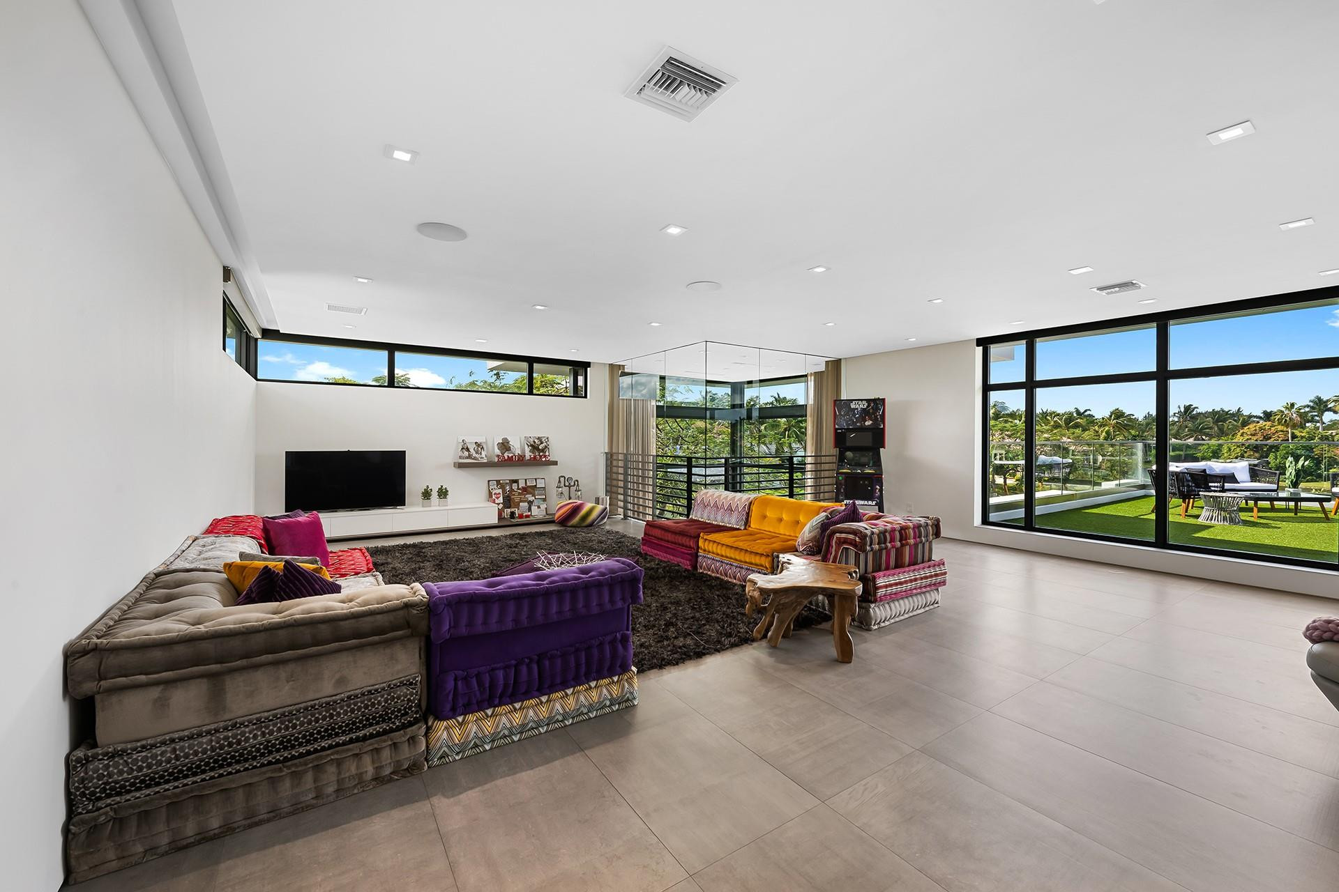 10691 Golden Eagle Court