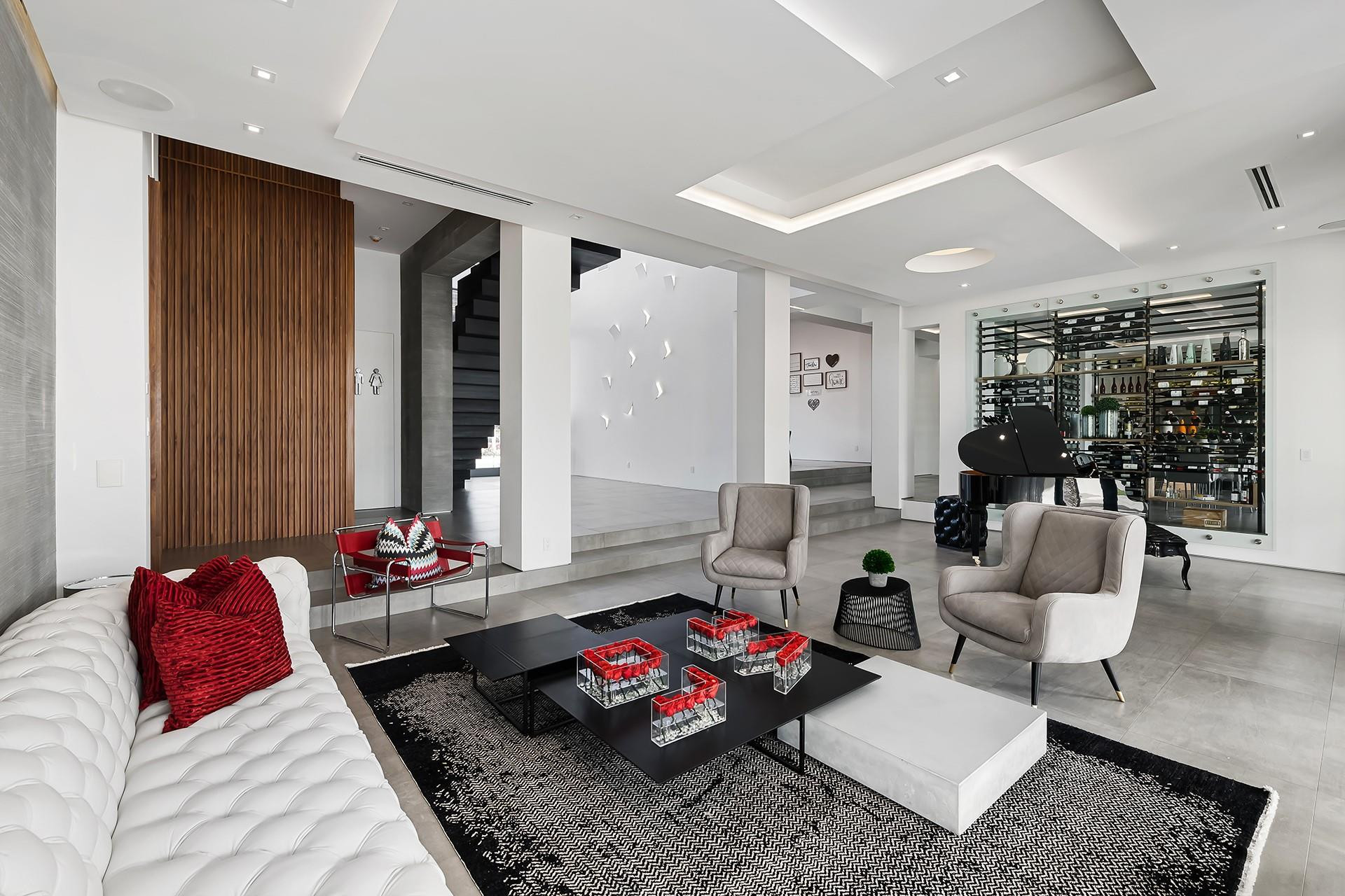 10691 Golden Eagle Court