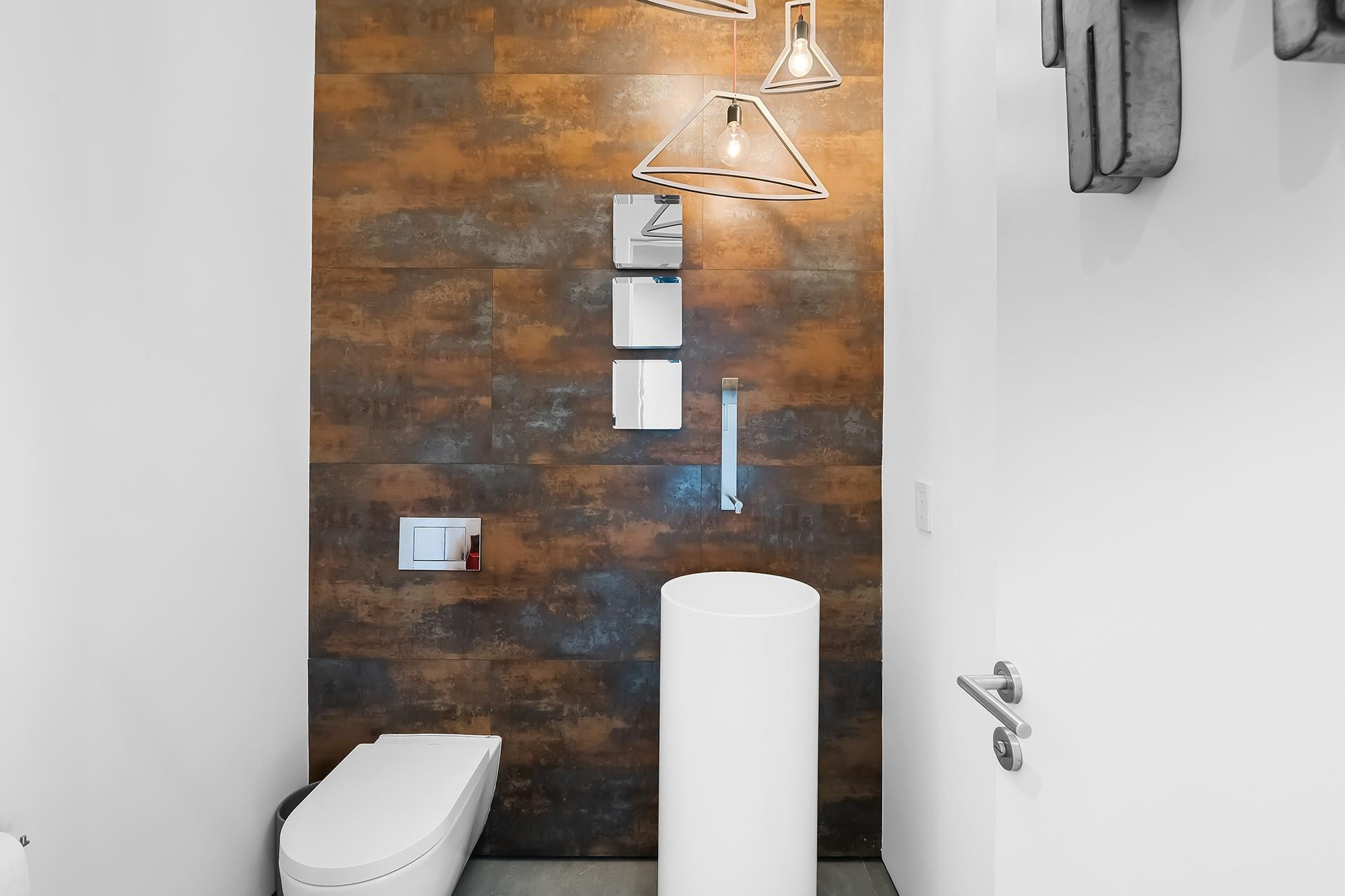 10691 Golden Eagle Court