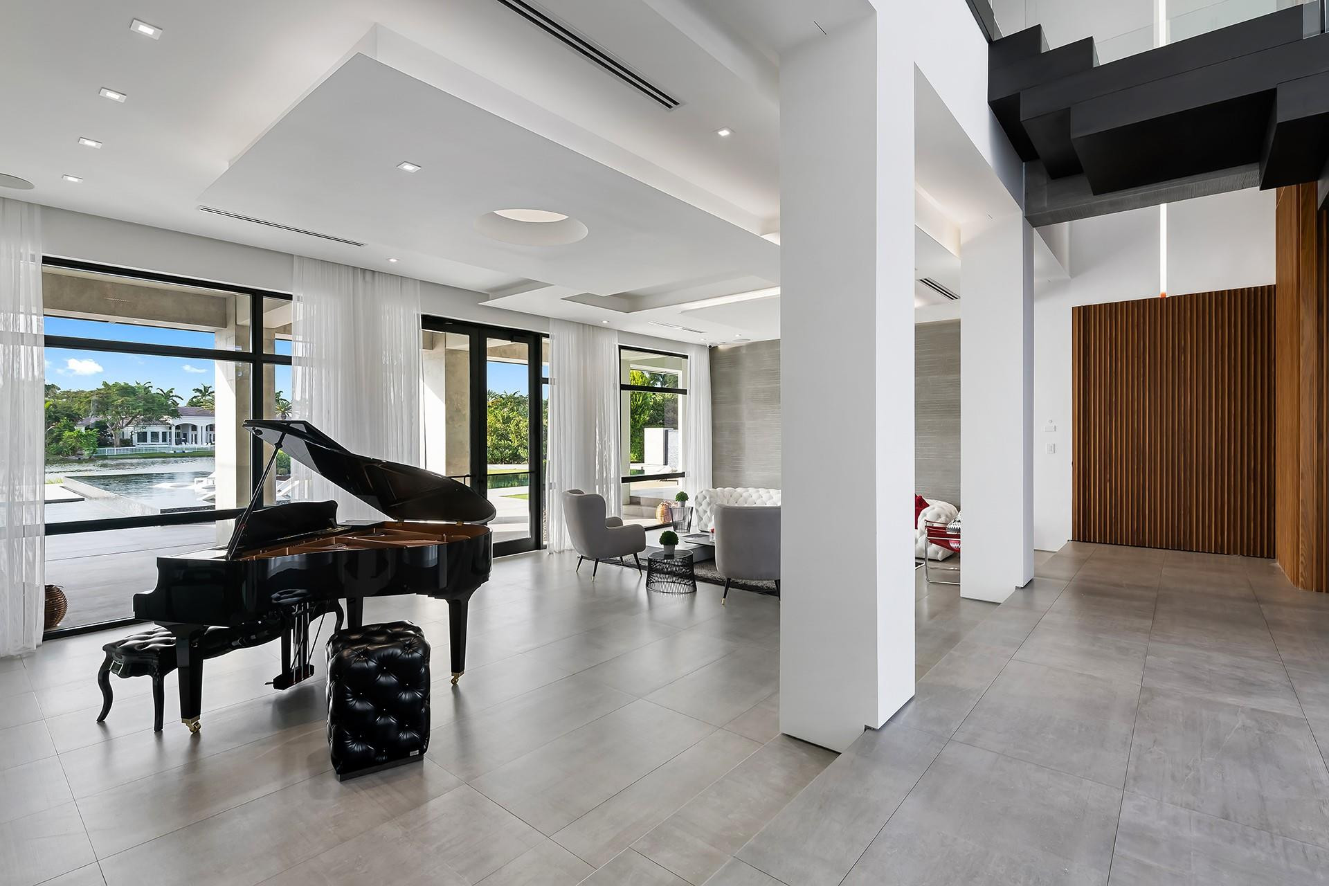 10691 Golden Eagle Court