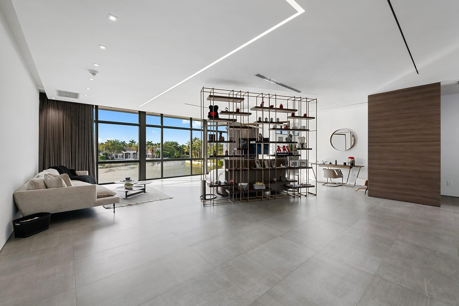 10691 Golden Eagle Court