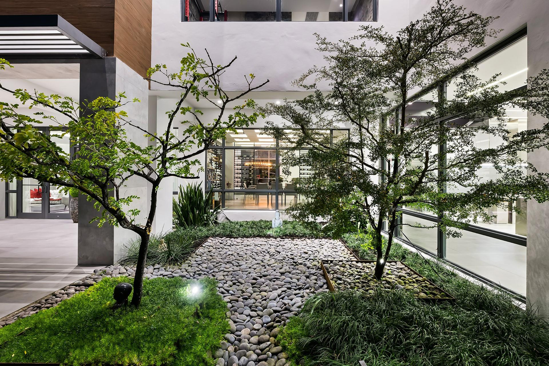 10691 Golden Eagle Court