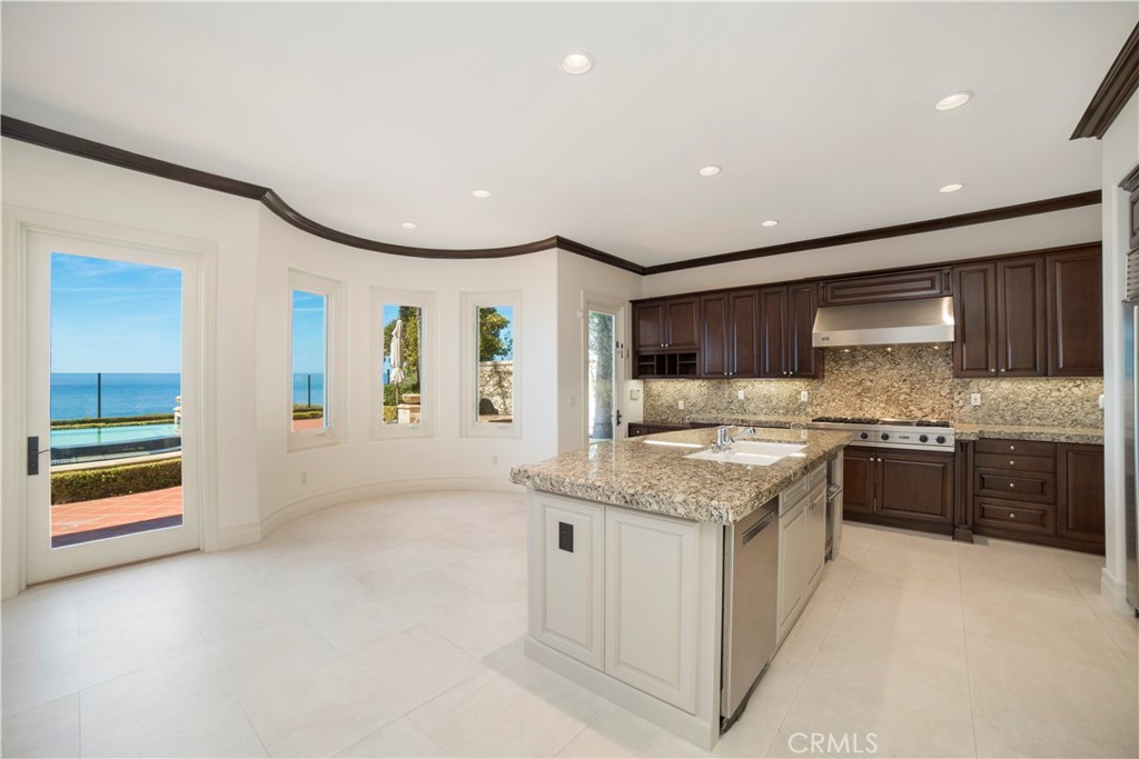 23 Atlantis Cove