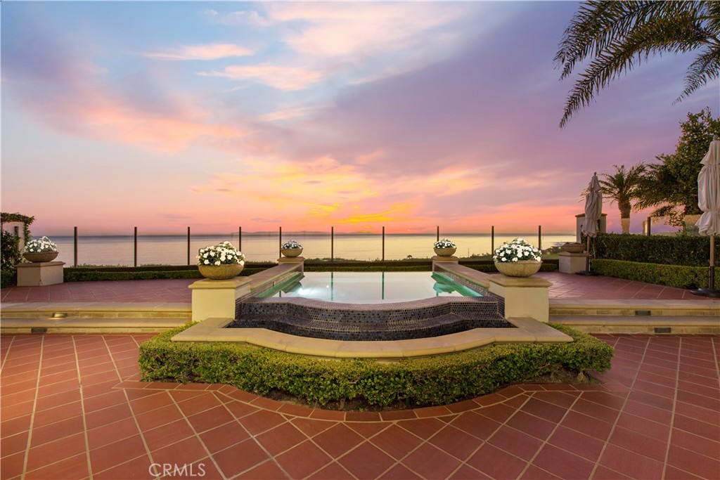 23 Atlantis Cove