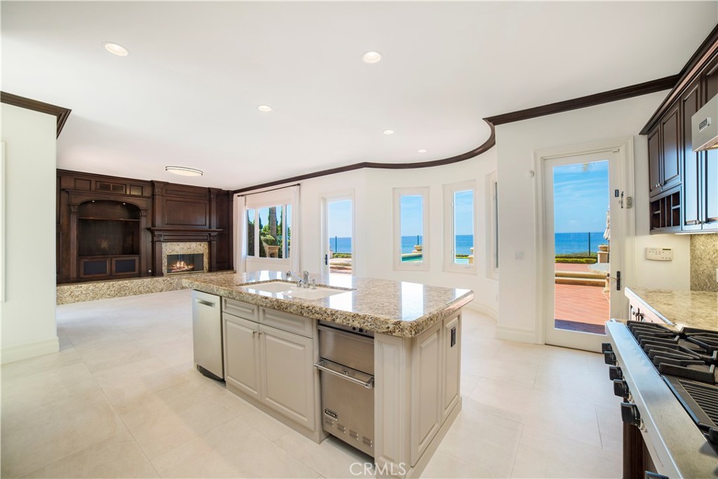 23 Atlantis Cove