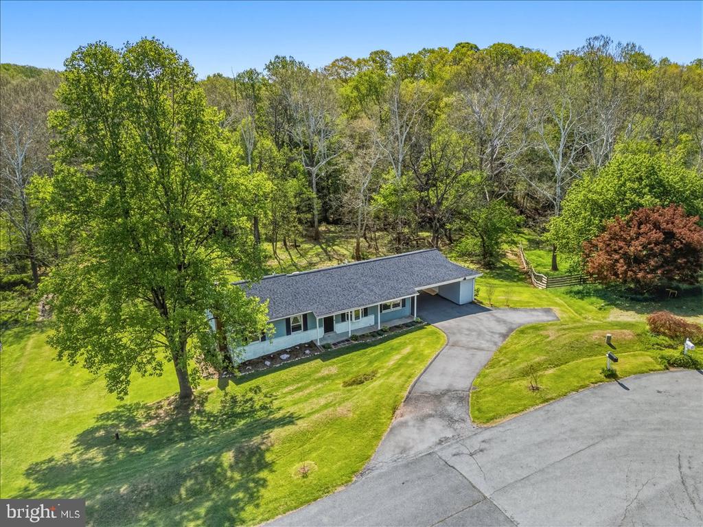 4389 MOLETON DRIVE