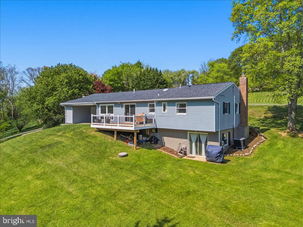 4389 MOLETON DRIVE