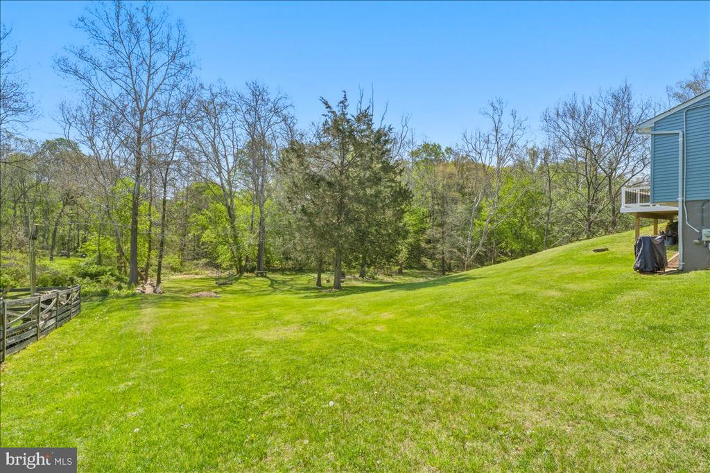 4389 MOLETON DRIVE