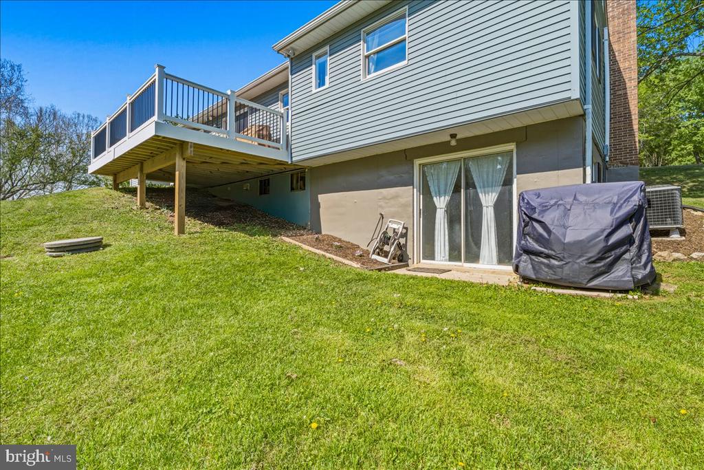 4389 MOLETON DRIVE