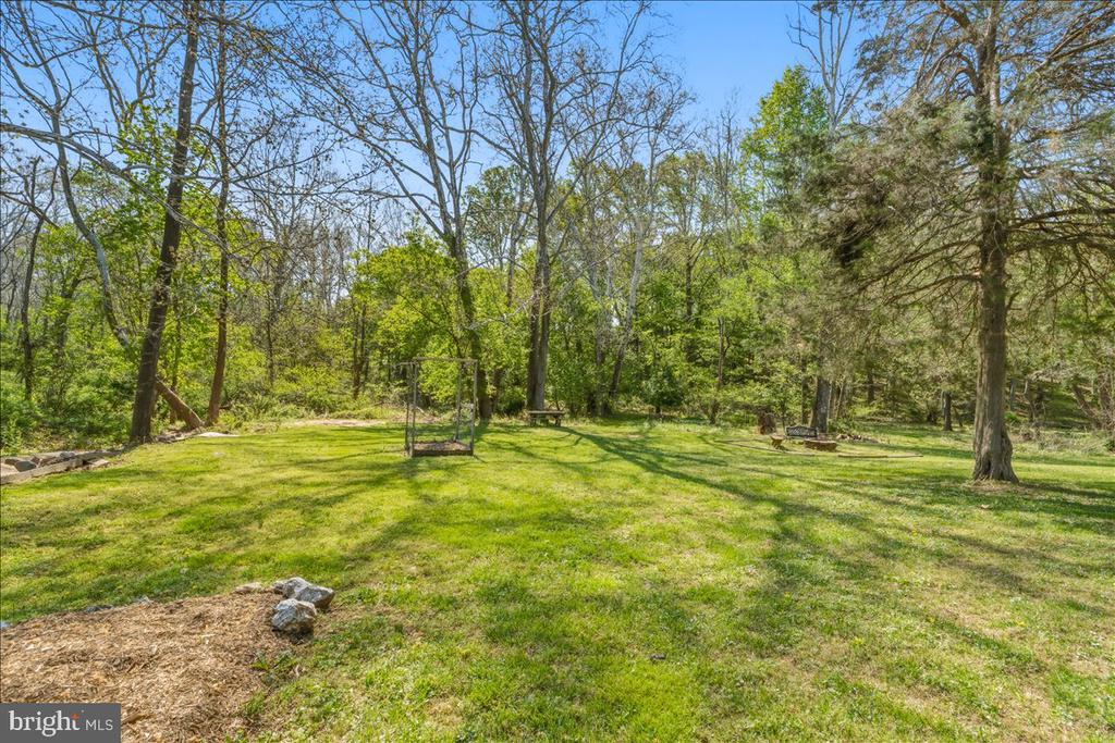 4389 MOLETON DRIVE