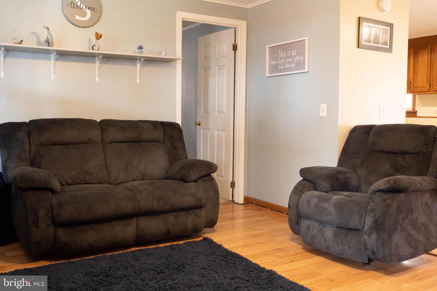 9230 Clyde Ln