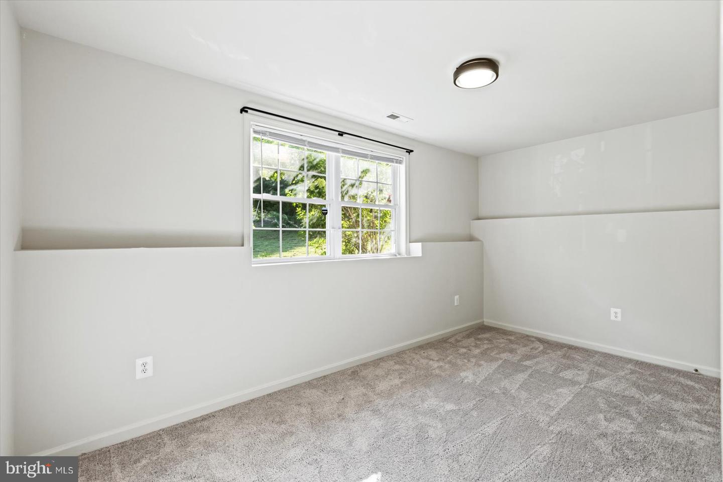 5467 Caroline Village Rd