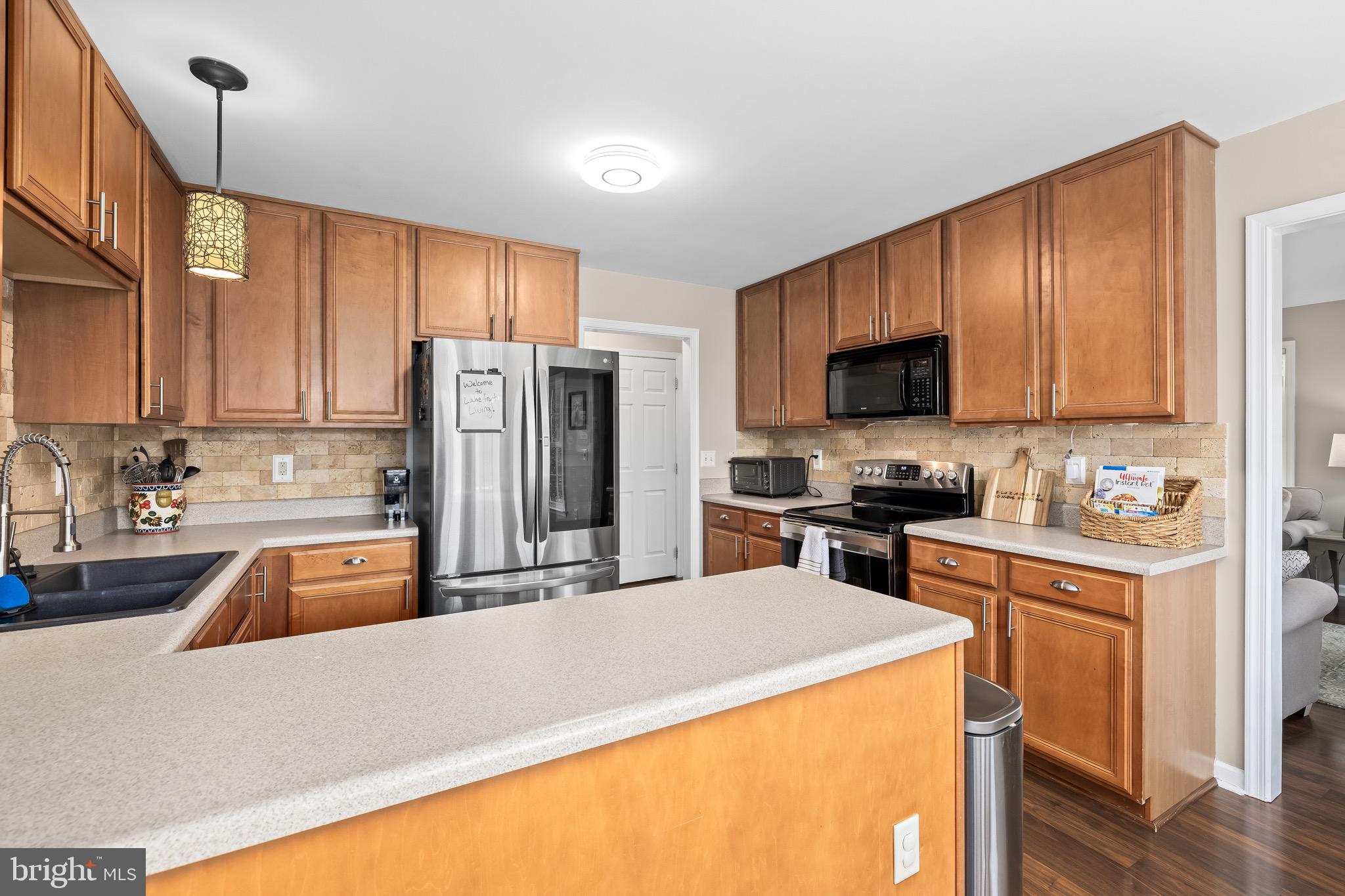 203 Remington Dr