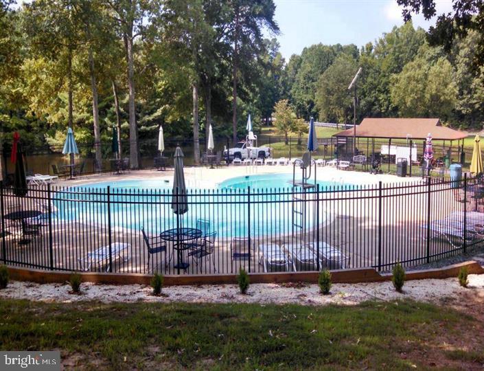 902 JONES DRIVE