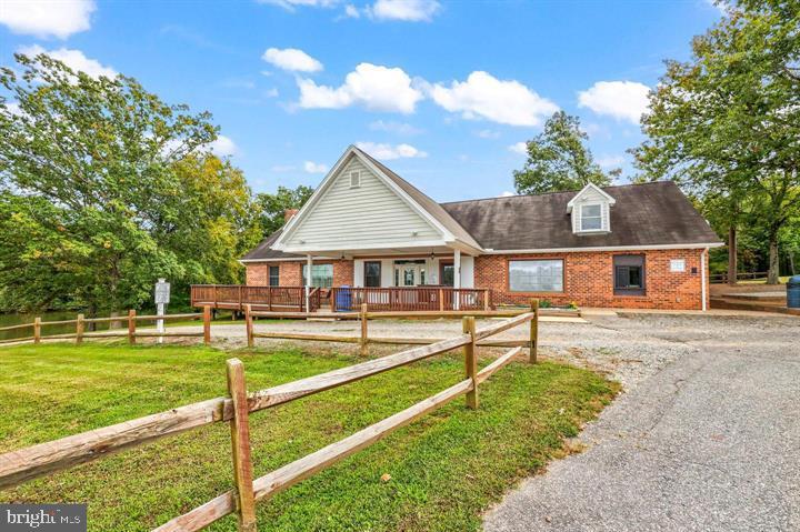 902 JONES DRIVE