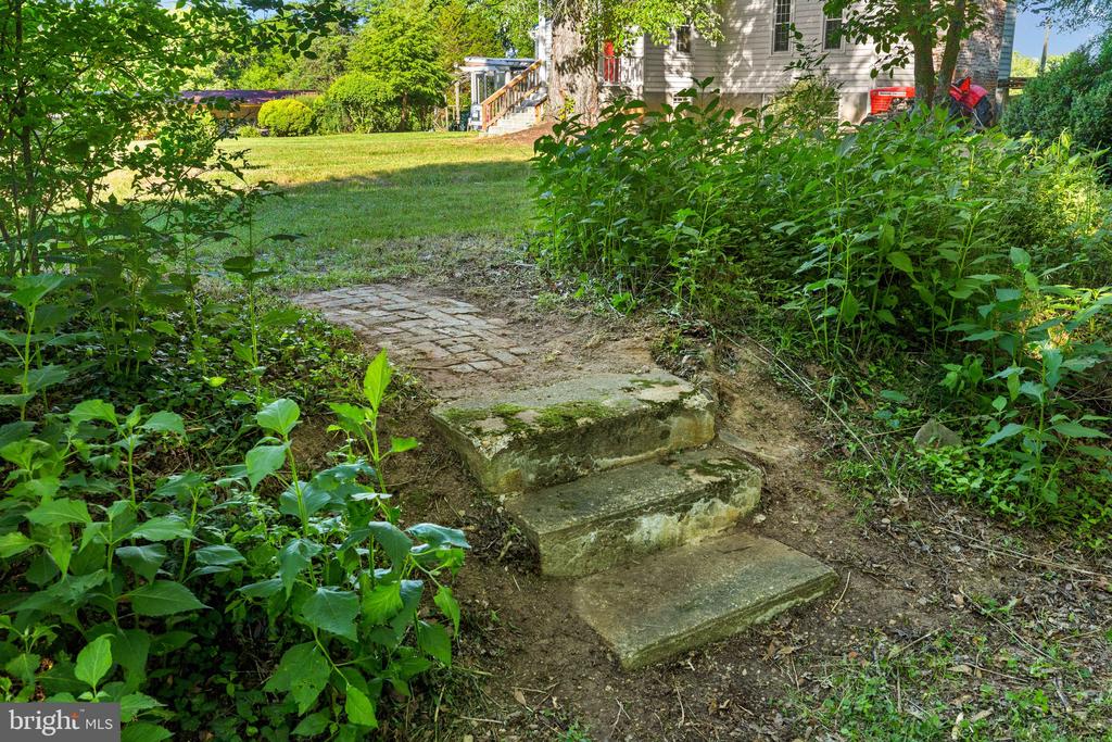 2349 SKINKERS NECK ROAD