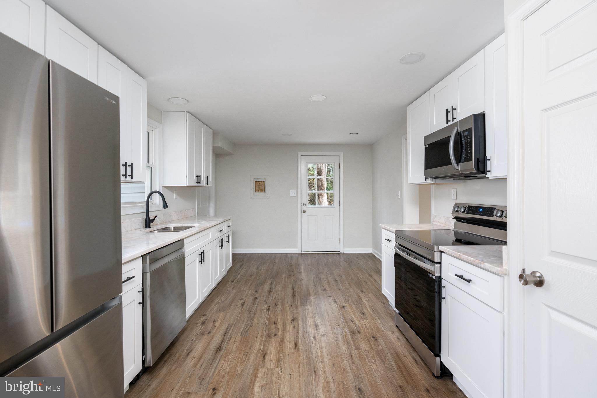 1296 CLARKS STORE RD