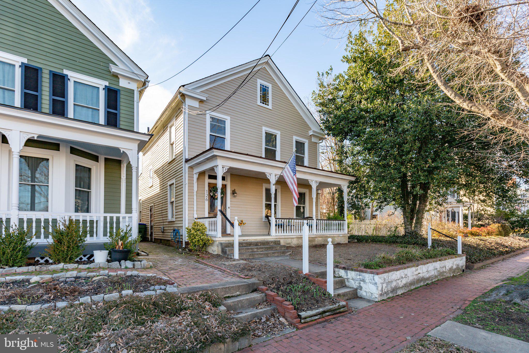 126 Caroline St