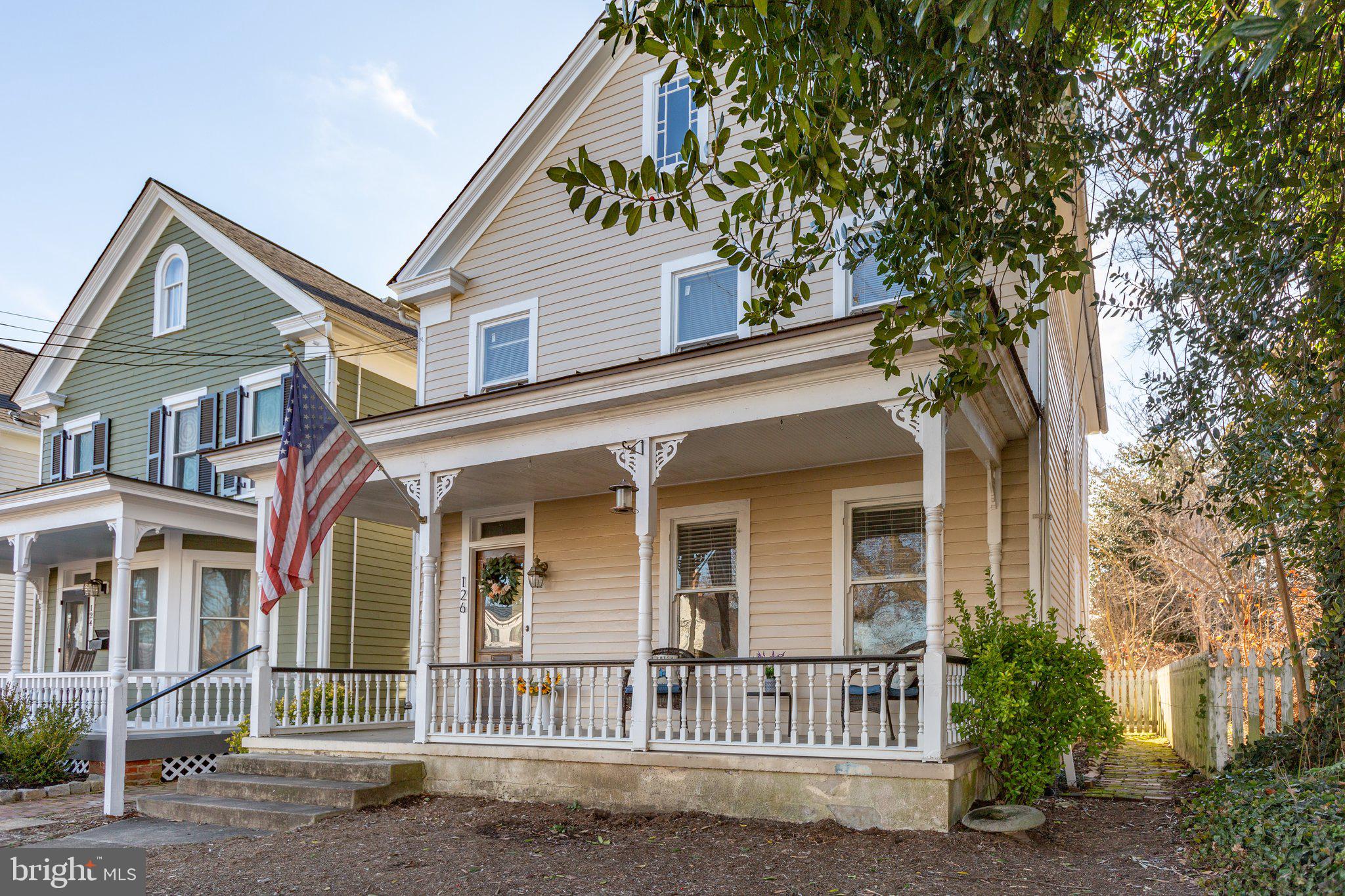 126 Caroline St