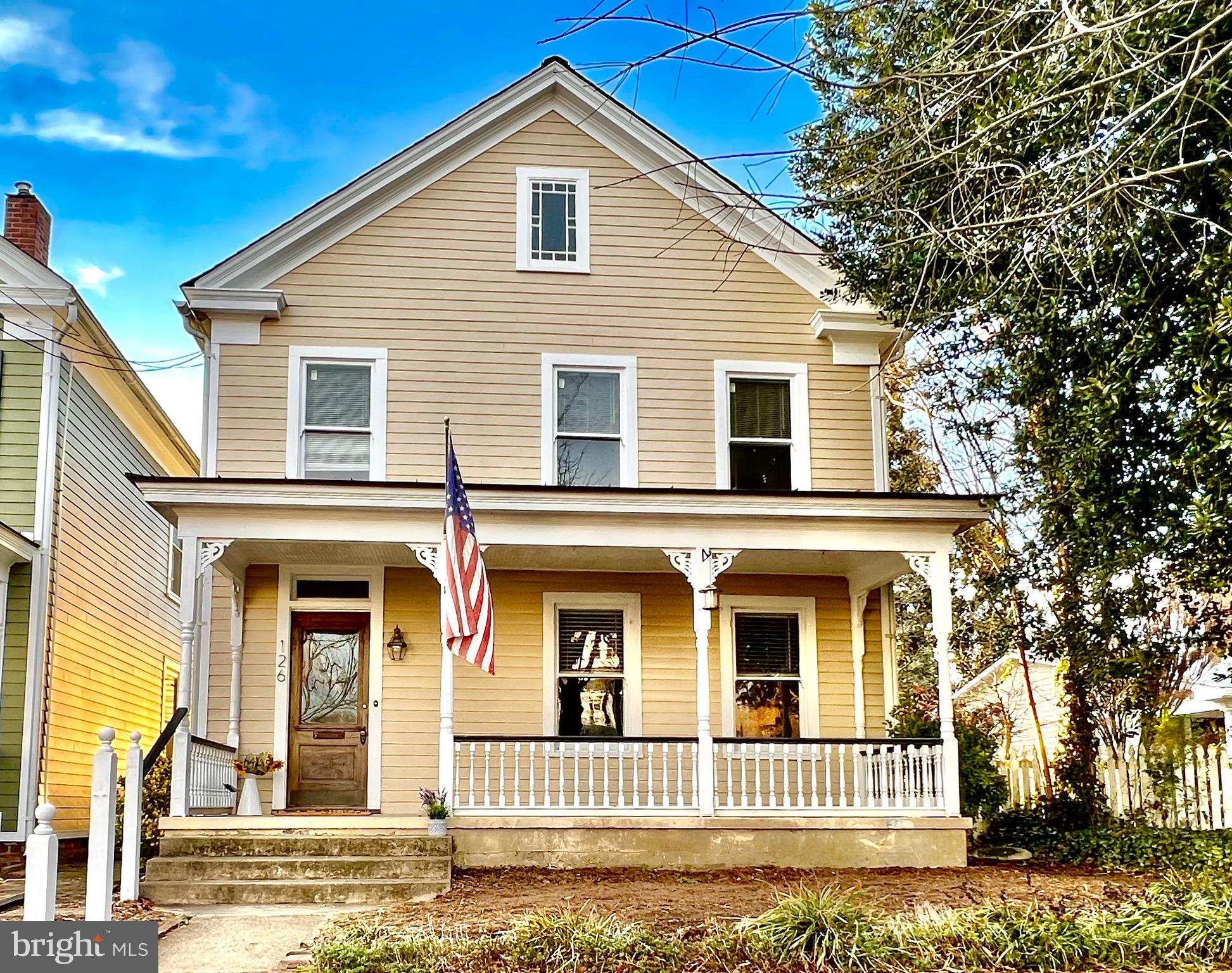 126 Caroline St