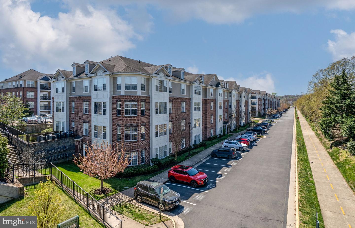 621-110 Cobblestone Blvd
