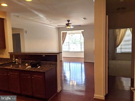 621-110 Cobblestone Blvd