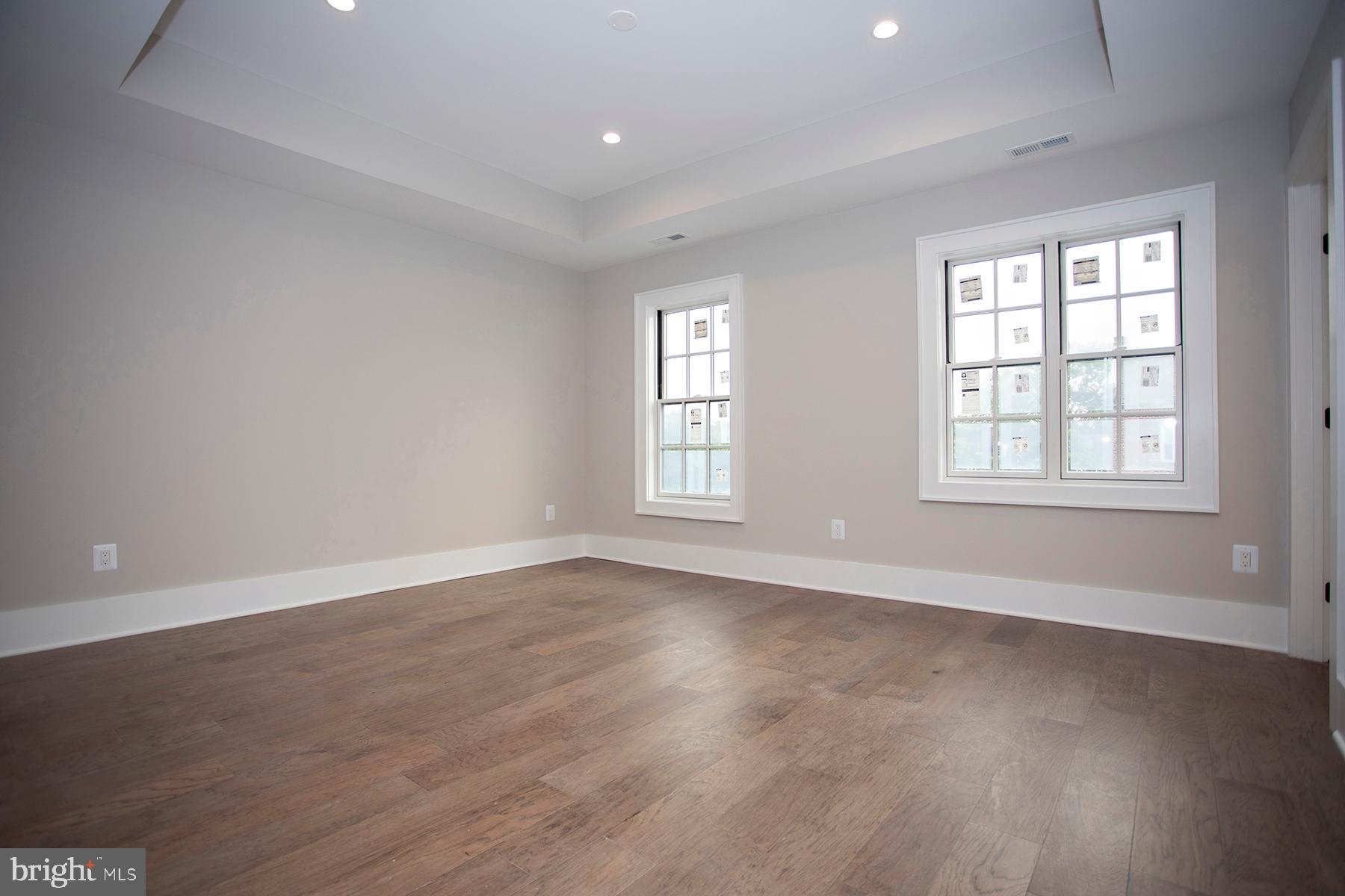 522 Mia St