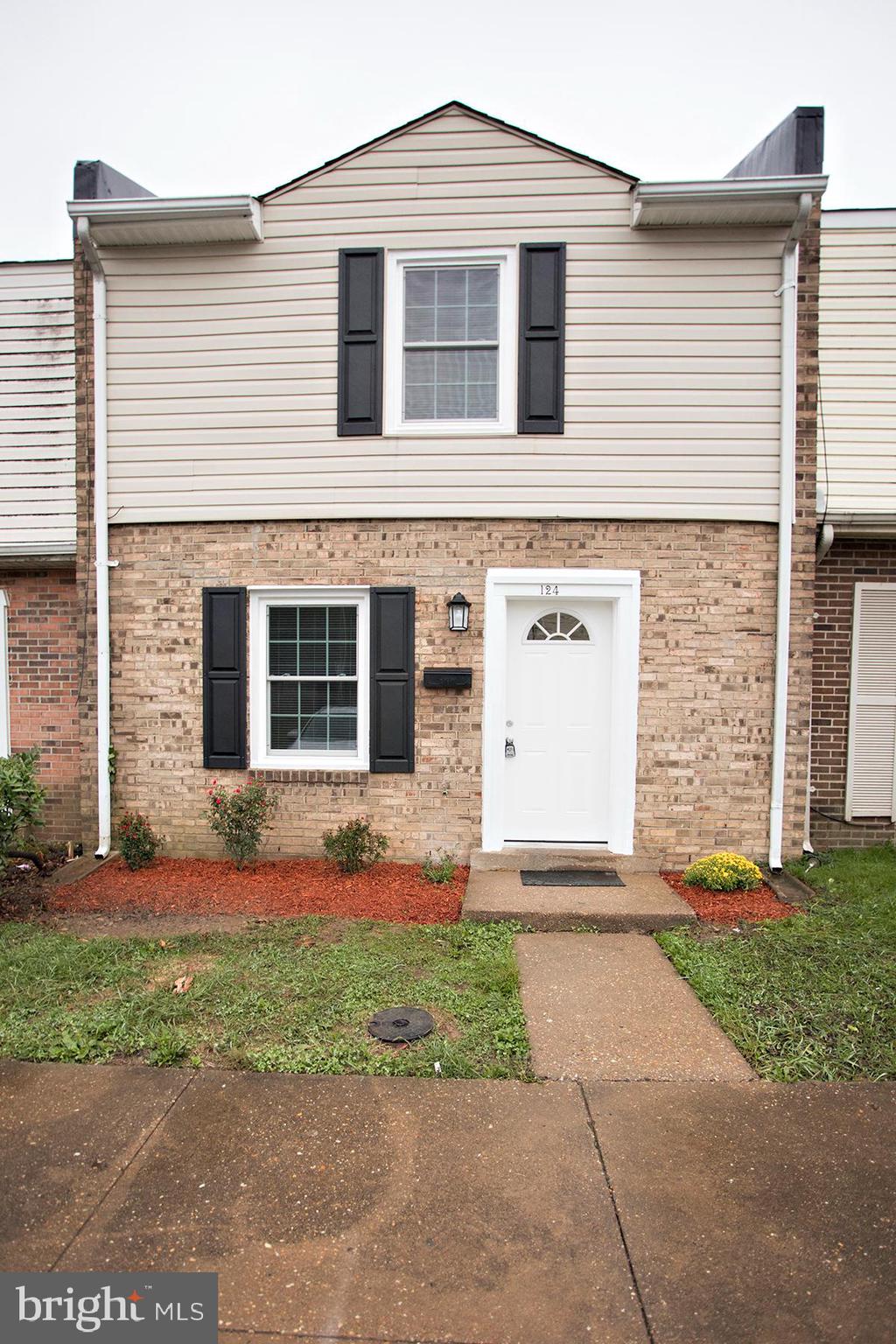 124 Hughey Ct