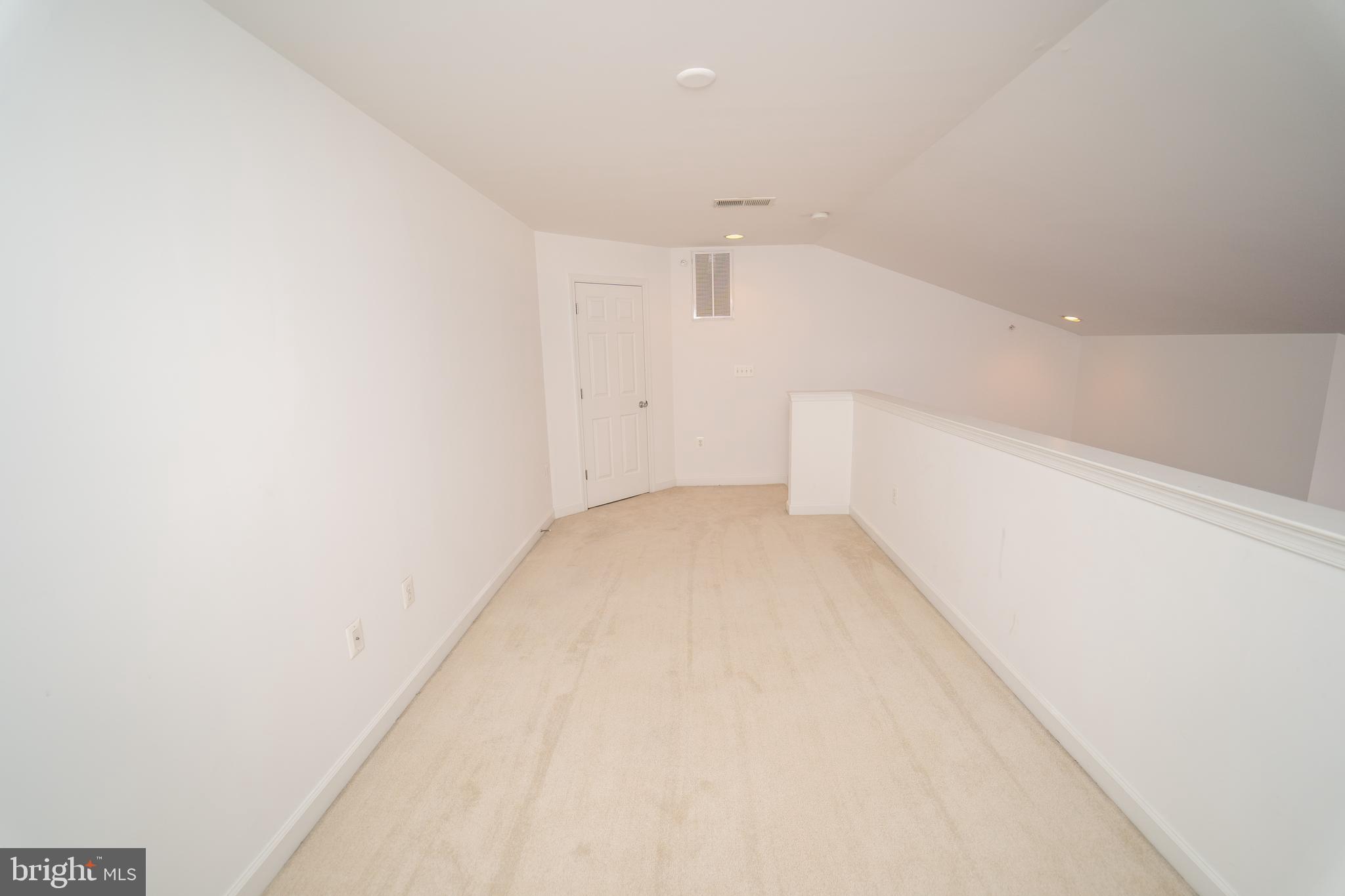 621-302 Cobblestone Blvd #302