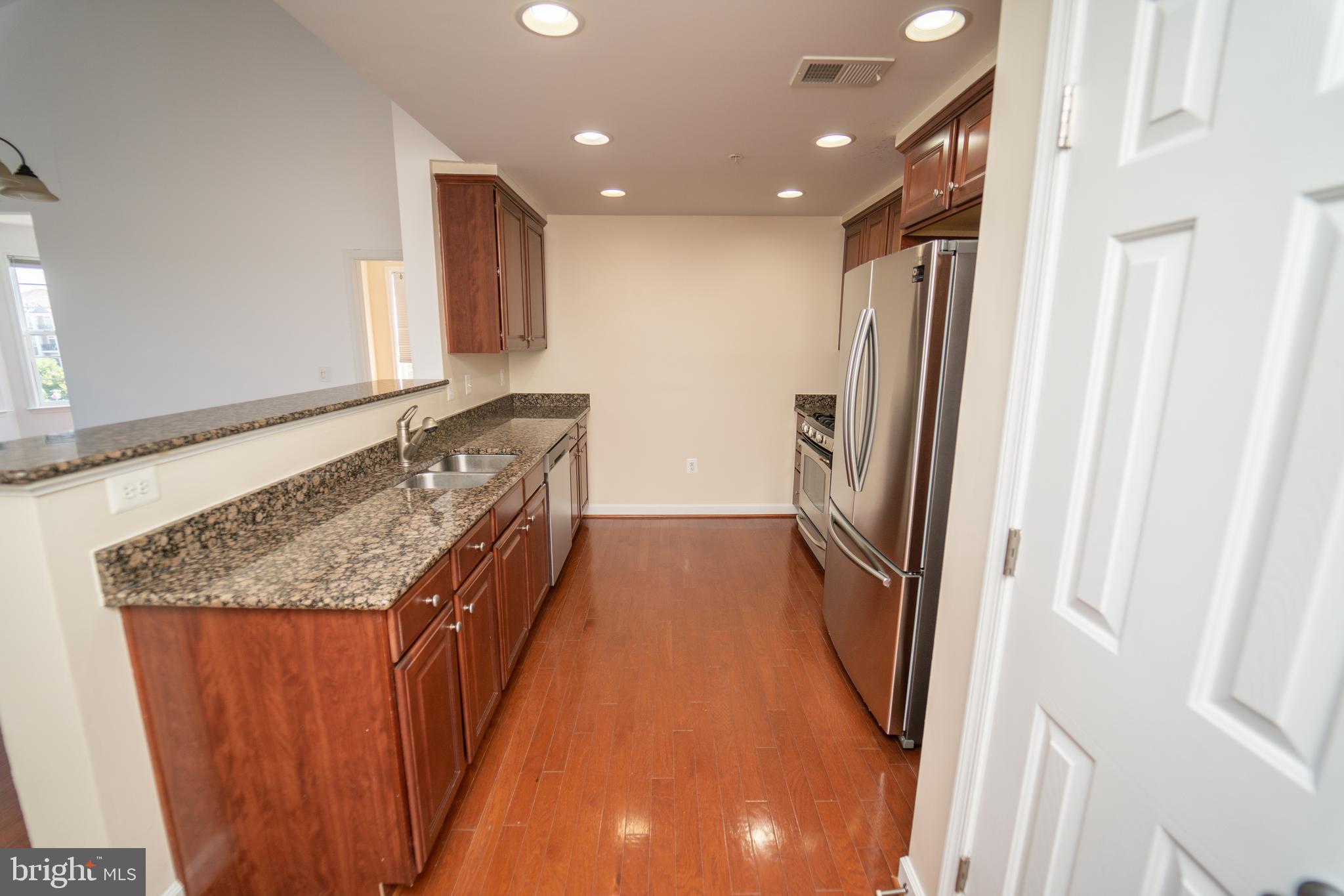 621-302 Cobblestone Blvd #302