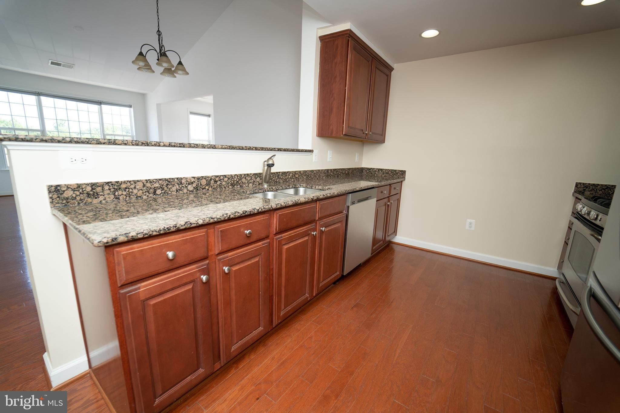 621-302 Cobblestone Blvd #302