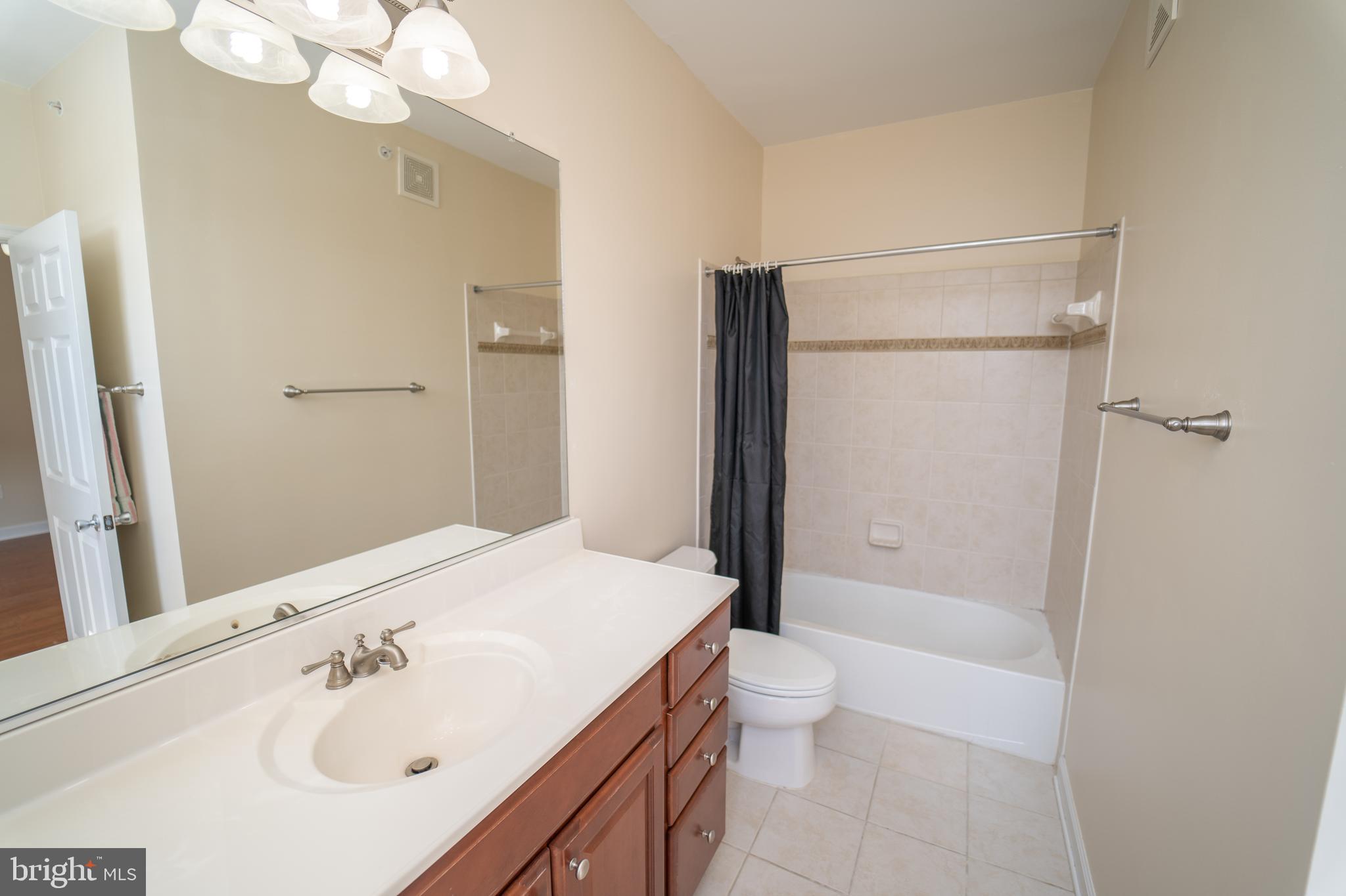 621-302 Cobblestone Blvd #302