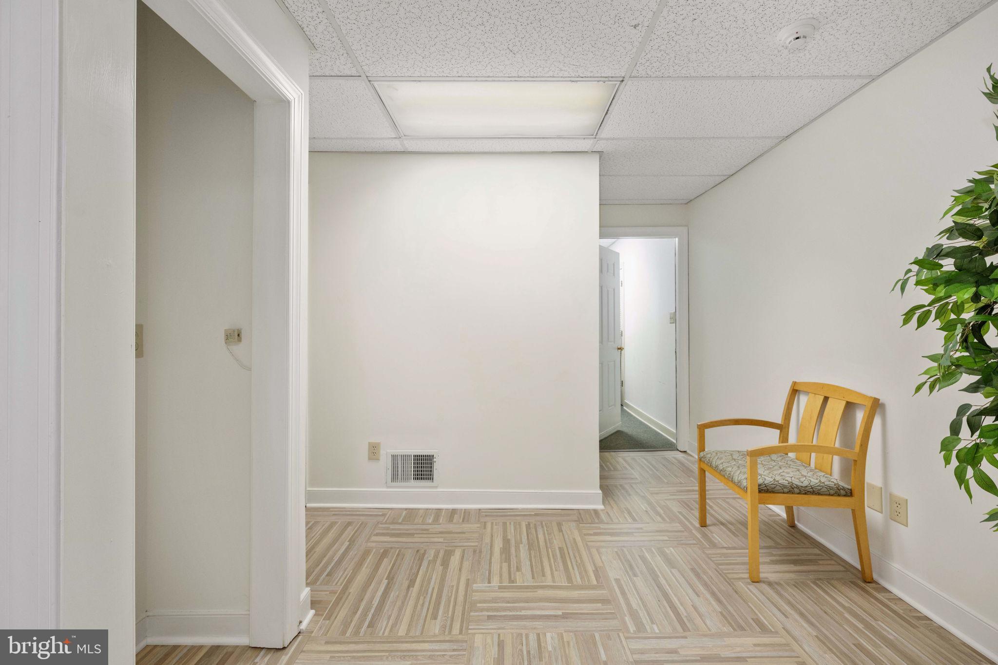 620-Suite A Kenmore Ave