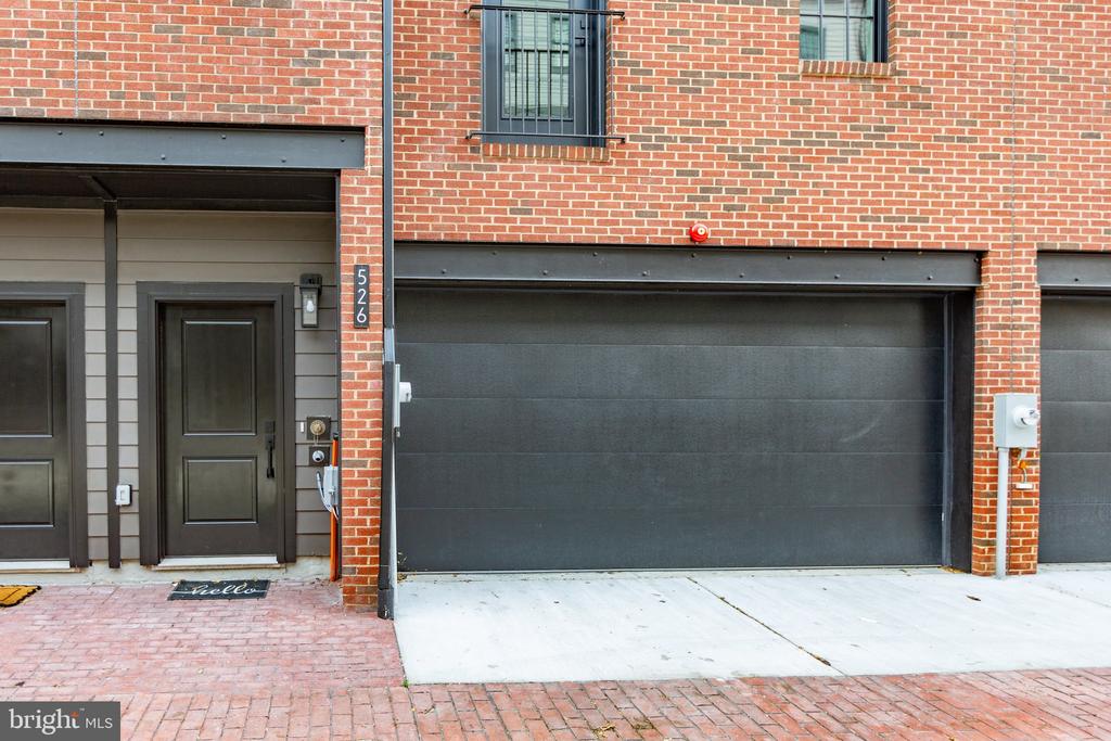 526 Mia St