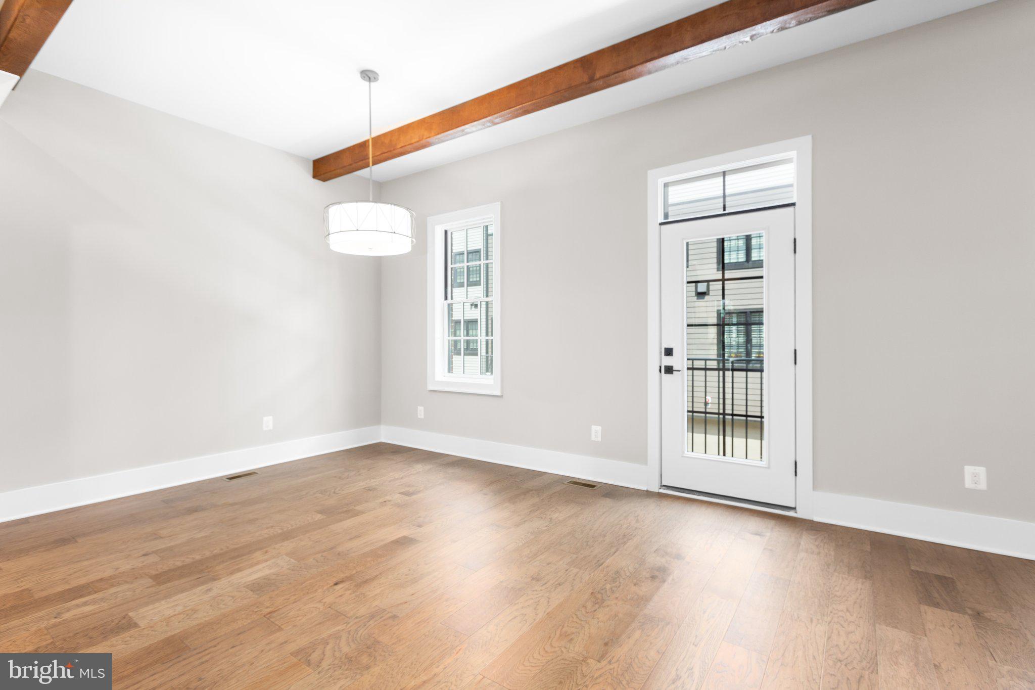 526 Mia St