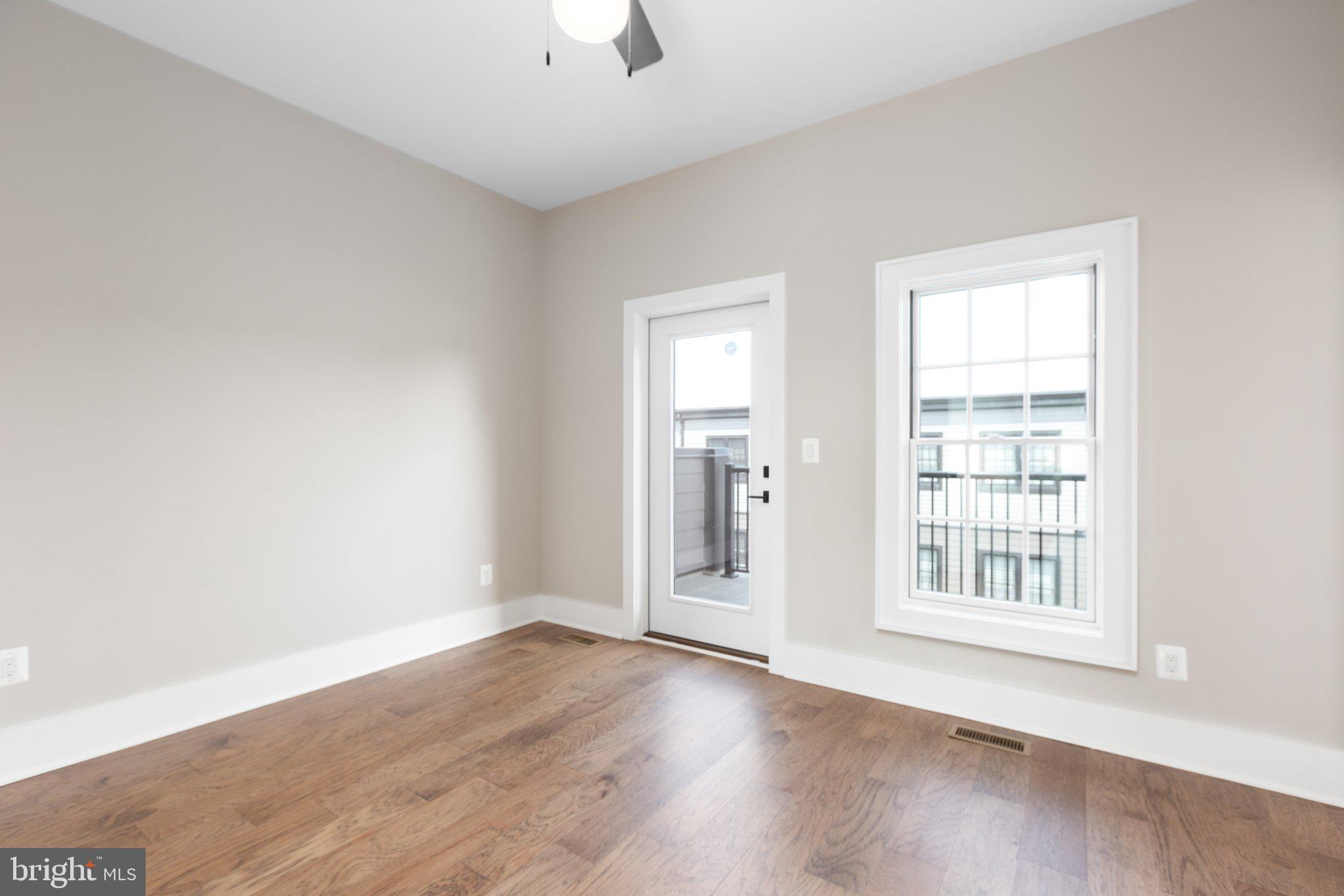 526 Mia St