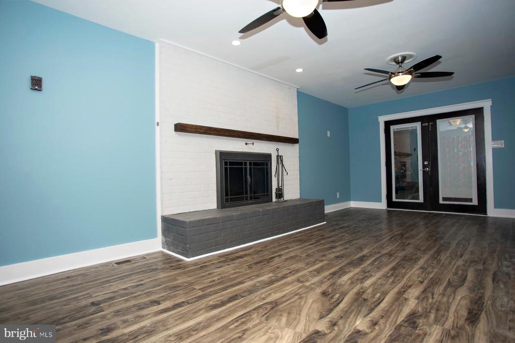 423 Deerwood Dr