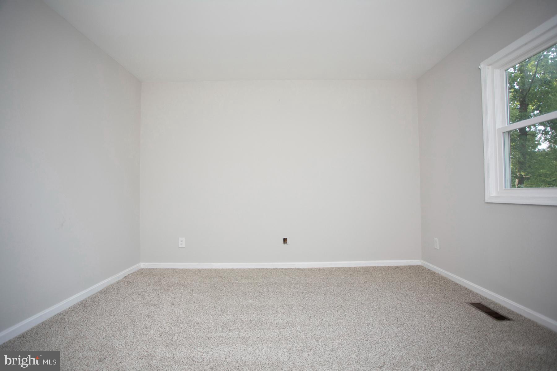 423 Deerwood Dr