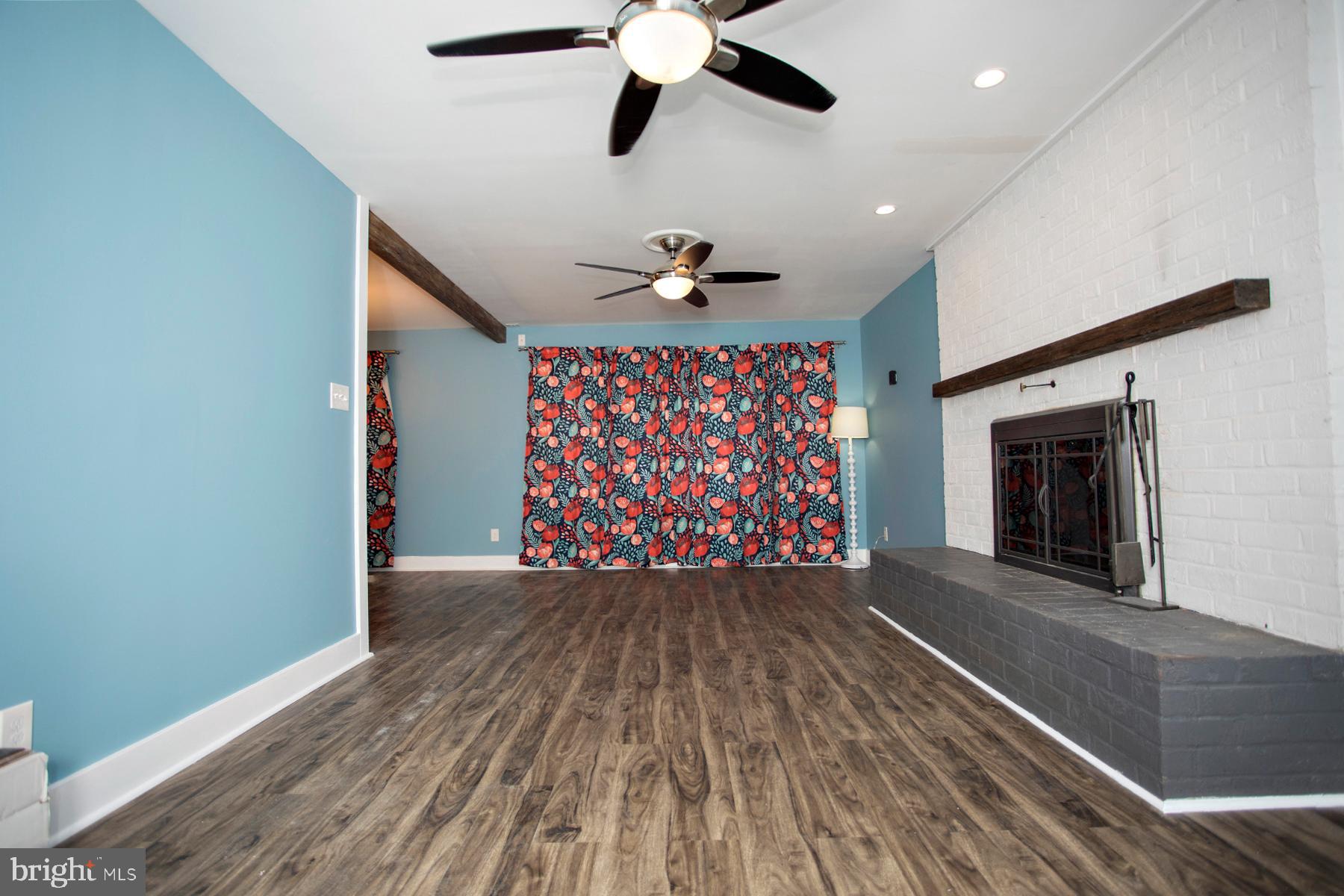 423 Deerwood Dr