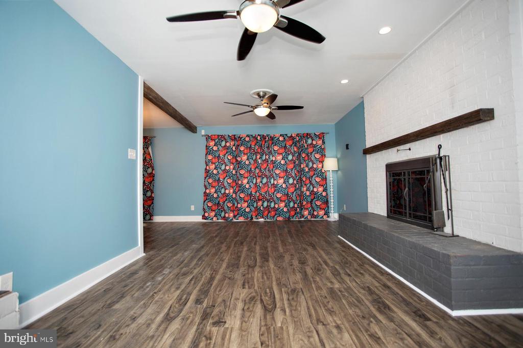 423 Deerwood Dr