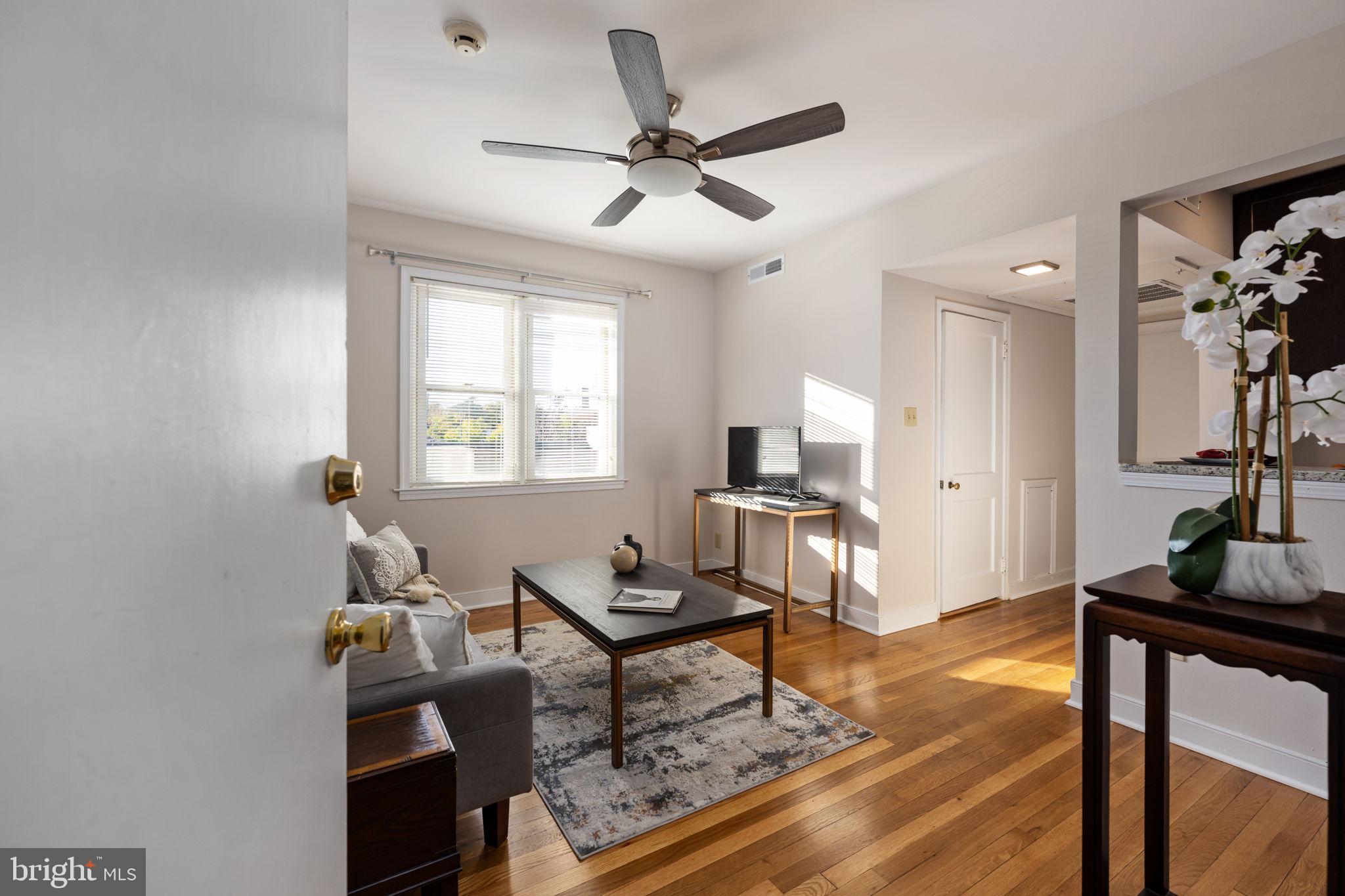 620 KENMORE AVE #1