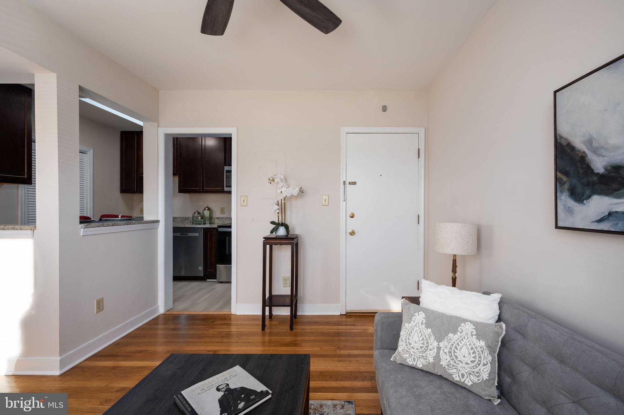 620 KENMORE AVE #1