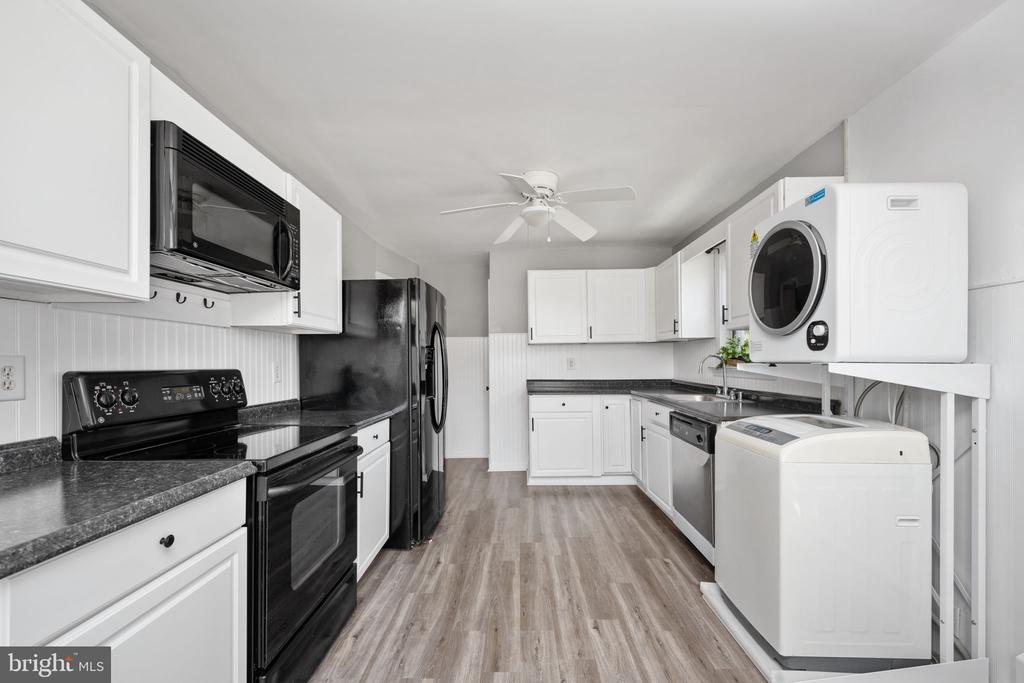 205-B CANAL ST