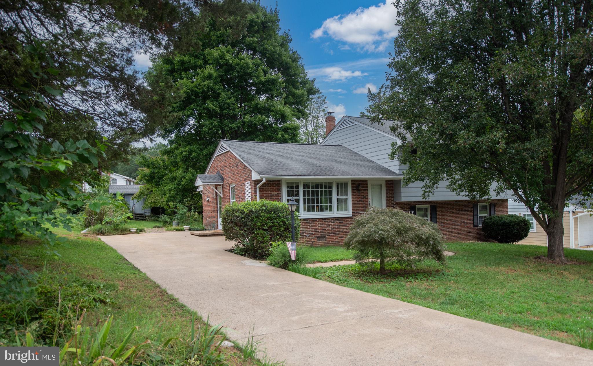 209 Stonewall Dr