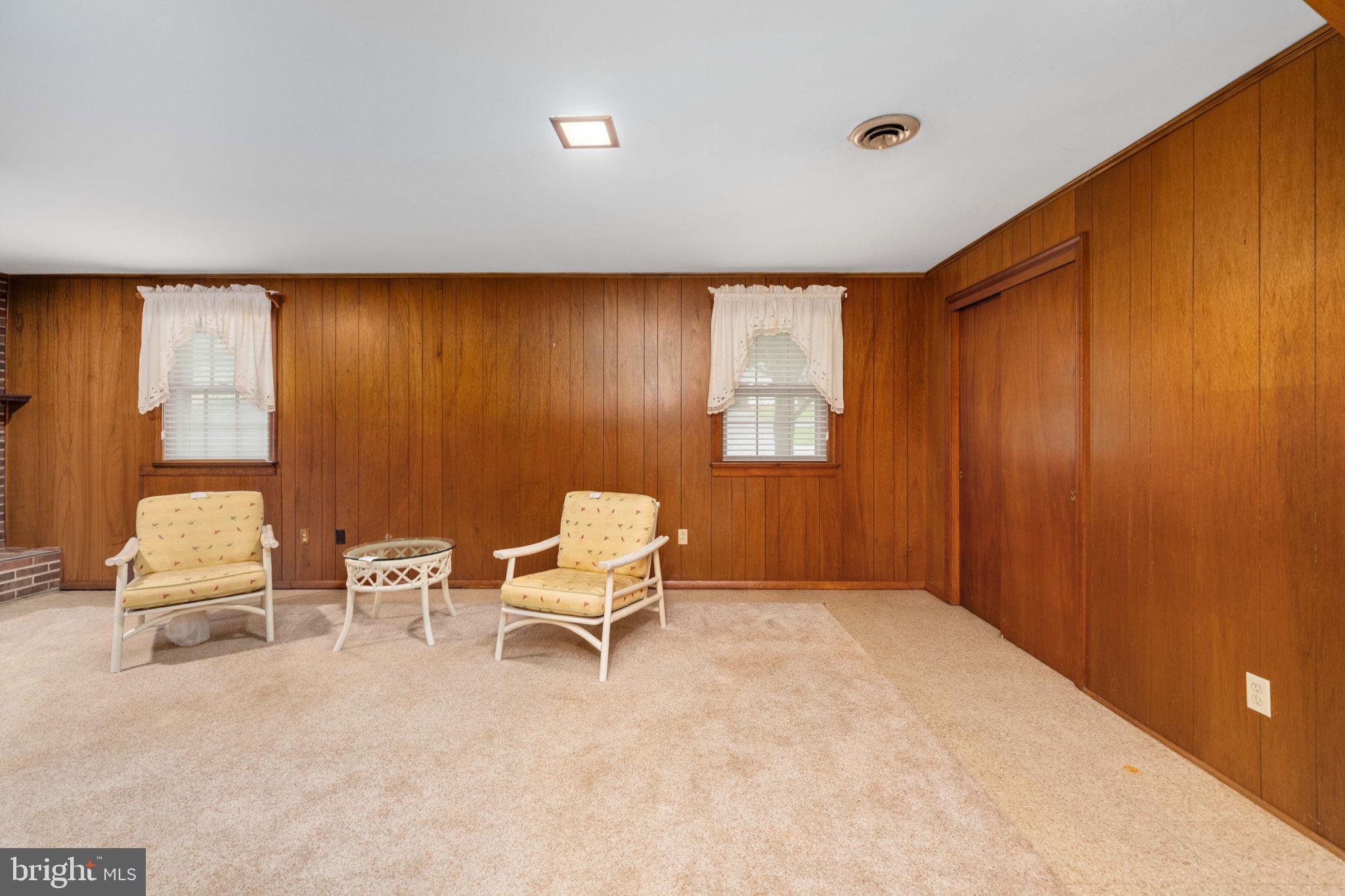 209 Stonewall Dr