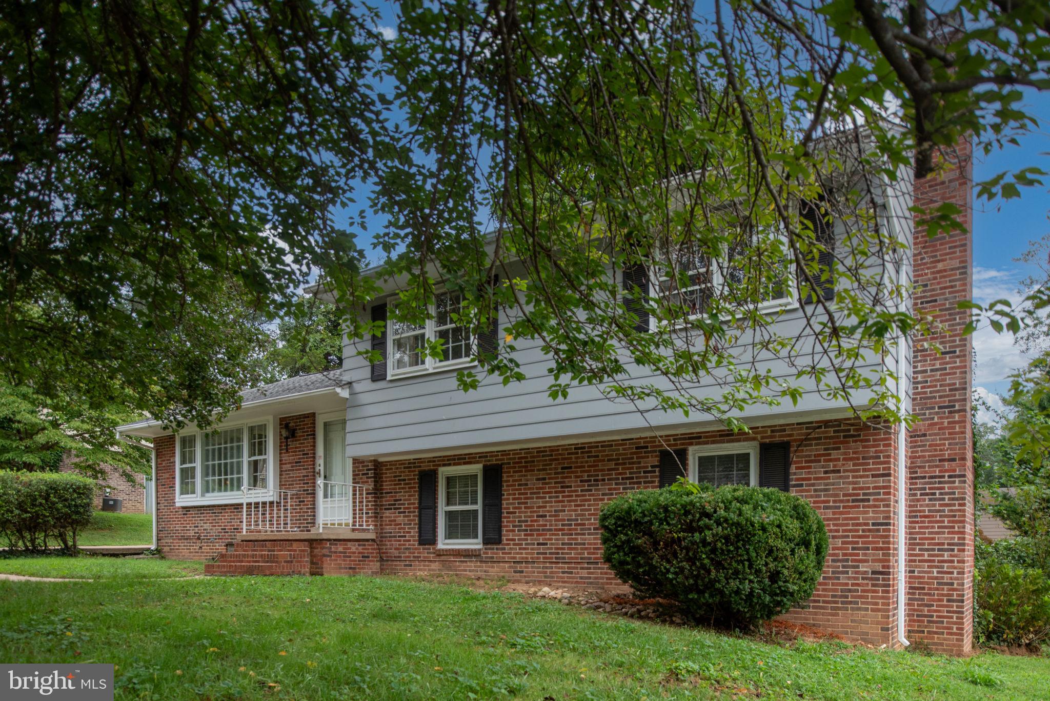 209 Stonewall Dr