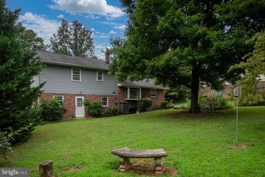 209 Stonewall Dr