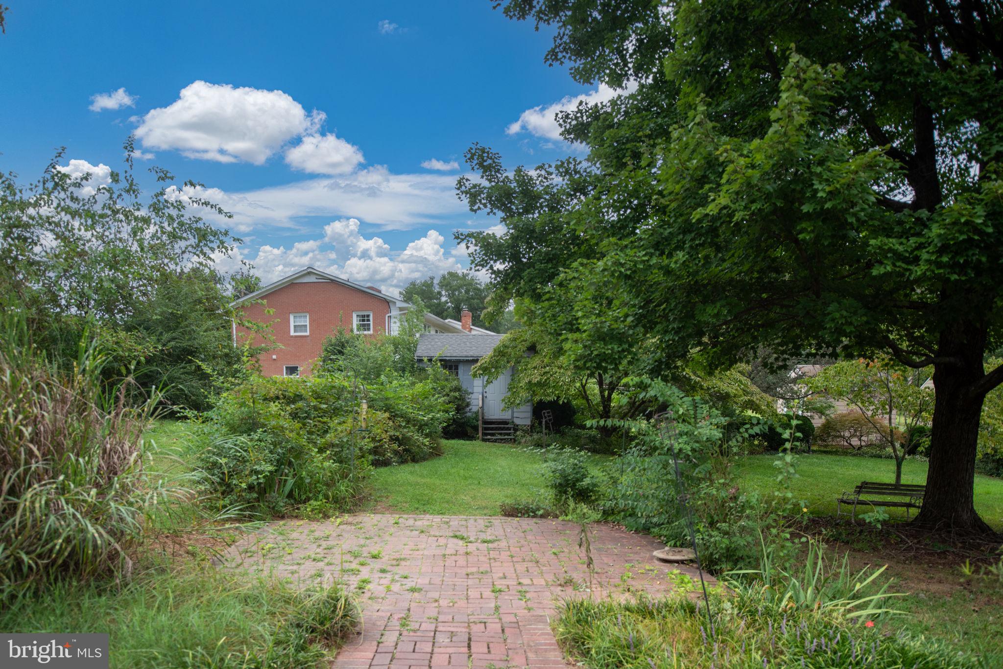 209 Stonewall Dr