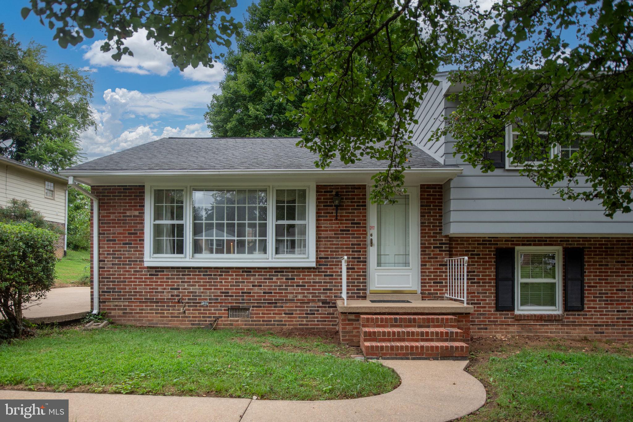 209 Stonewall Dr